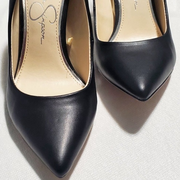 Jessica Simpson black pumps - Picture 3 of 5